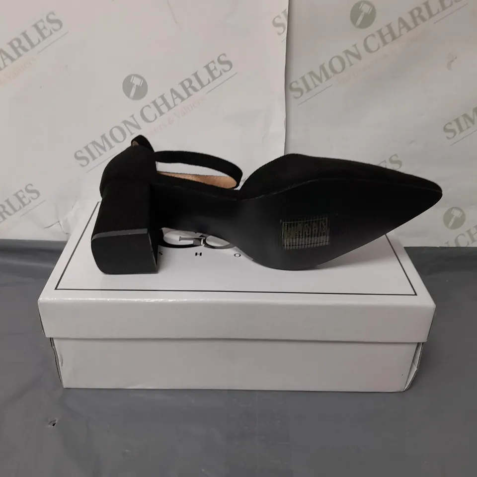 GOGO LADIES BLACK SANDALS SIZE EU 40