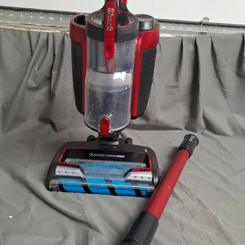 SHARK CORDLESS VACUUM CLEANER WITH ANTI HAIR WRAP & POWERFINS ICZ300UK