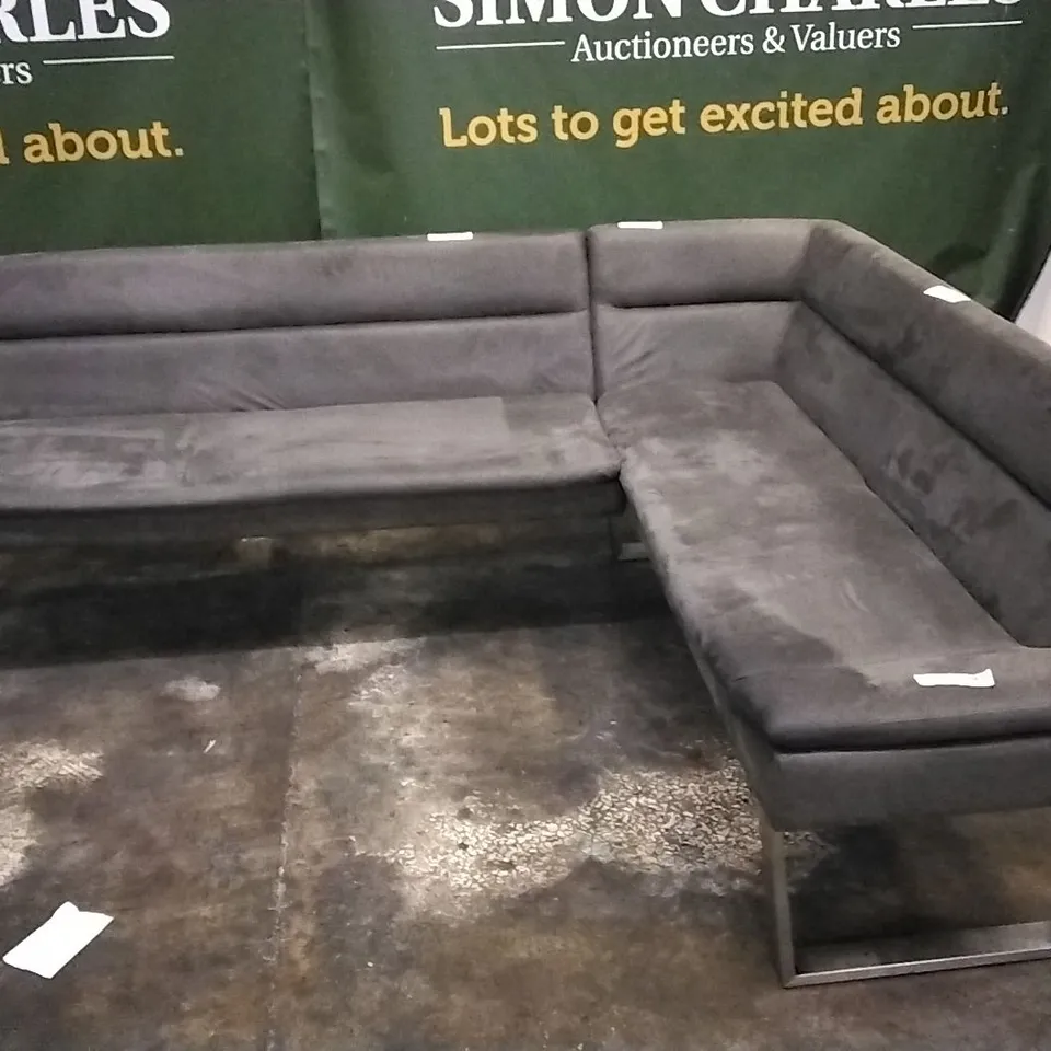 DESIGNER GREY PLUSH FABRIC CORNER BENCH/SOFA WITH CHROME LEGS 