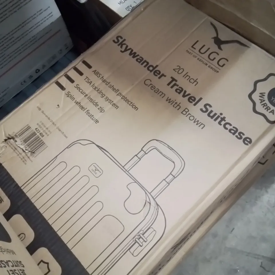 BOXED LUGG - 20 INCH SKYWANDER TRAVEL SUITCASE CREAM & BROWN