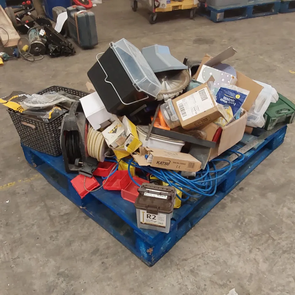 PALLET OF ASSORTED TOOLS/MACHINERY EQUIPMENT ECT