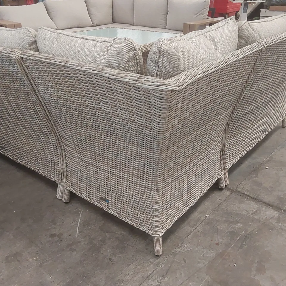 VIENNA MINI CORNER SET IN BEIGE