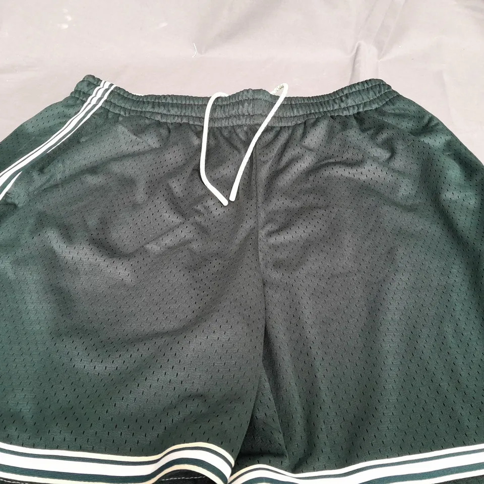 ZARA RELAXED FIT GREEN SHORTS - LARGE