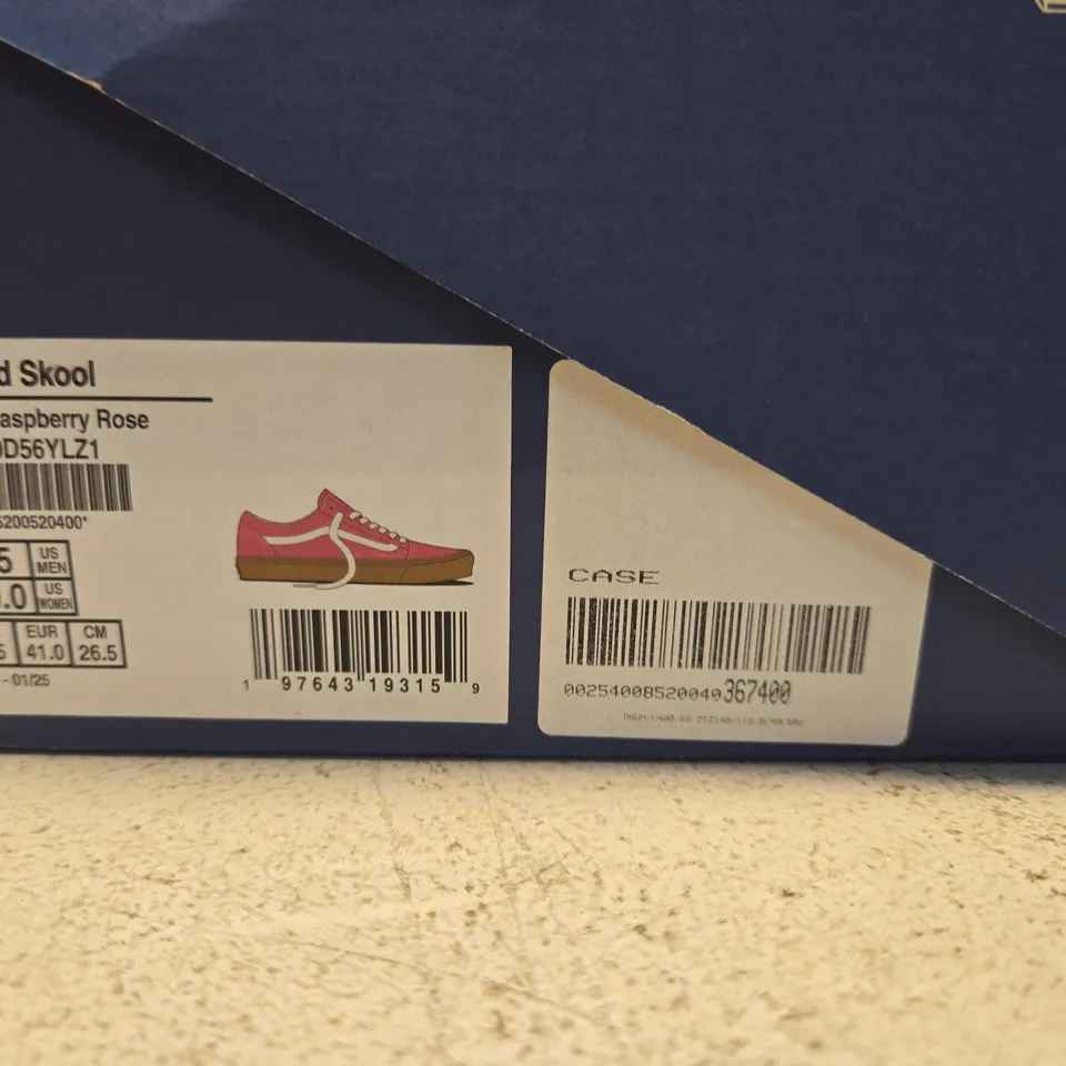 BOXED PAIR OF VANS OLD SKOOL SNEAKERS – PINK (GUM) - UK SIE 7.5