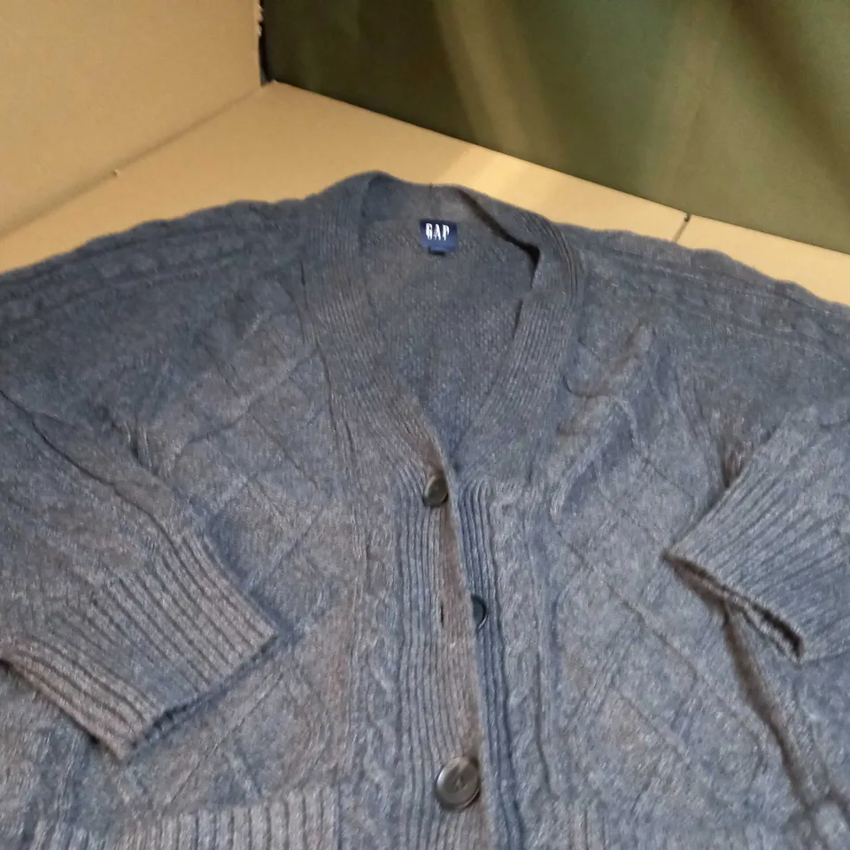 GAP CABLE KNIT DARK GREY CARDIGAN - MEDIUM