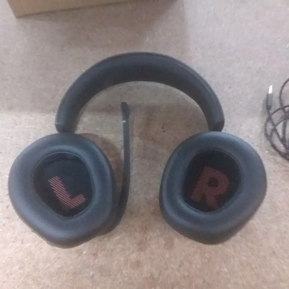 JBL QUANTUM 400 WIRED OVER-EAR GAMING HEADSET