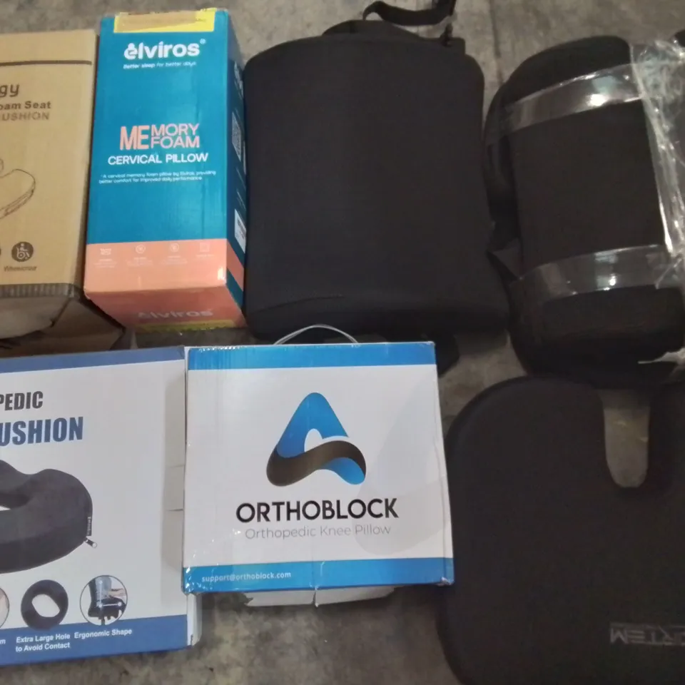 PALLET OF ASSORTED PILLOWS AND CUSHIONS