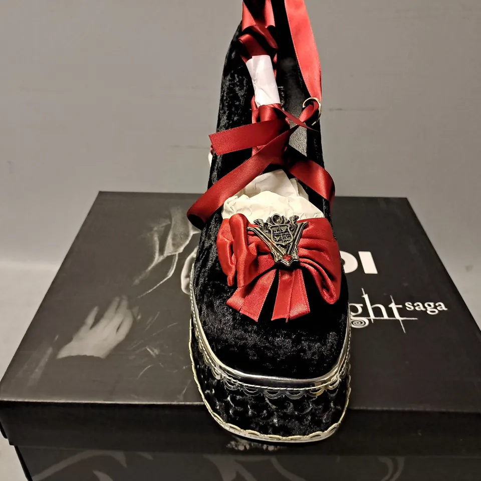 BOXED KOI THE COLD ONES MIDNIGHT VELVET ORNATE HEELS - UK 11