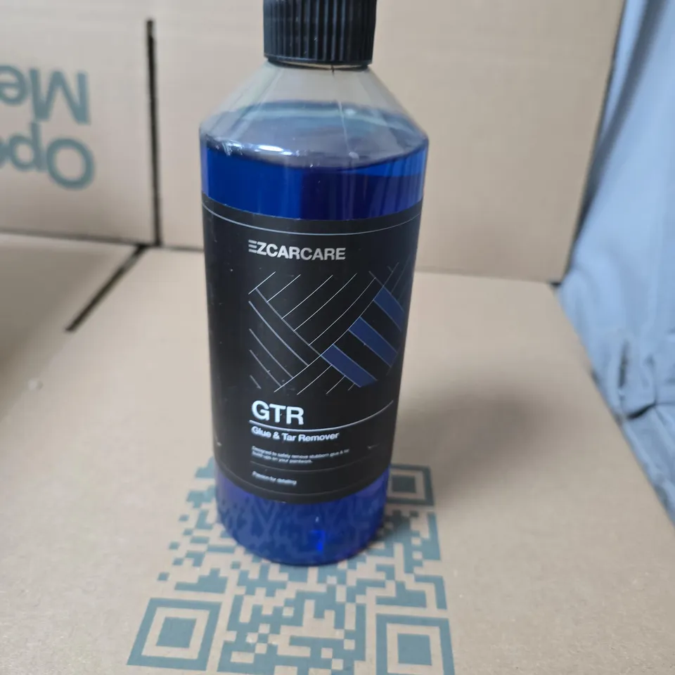 TOTE OF APPROXIMATELY 12 ASSORTED LIQUIDS TO INCLUDE: GLUE AND TAR REMOVER FOR CARS 