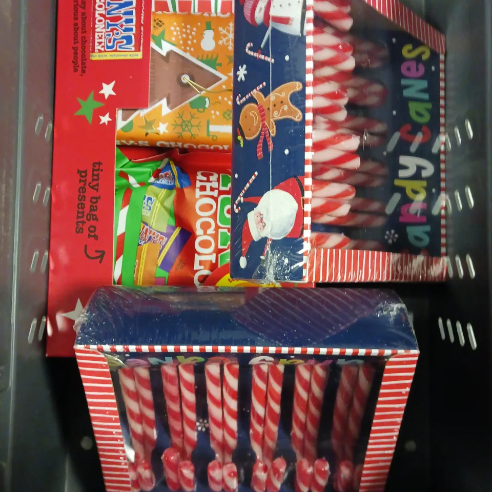 APPROXIMATELY 5 ASSORTED FOOD PRODUCTS TO INCLUDE CANDY CANES & TONY'S CHOCOLATES 