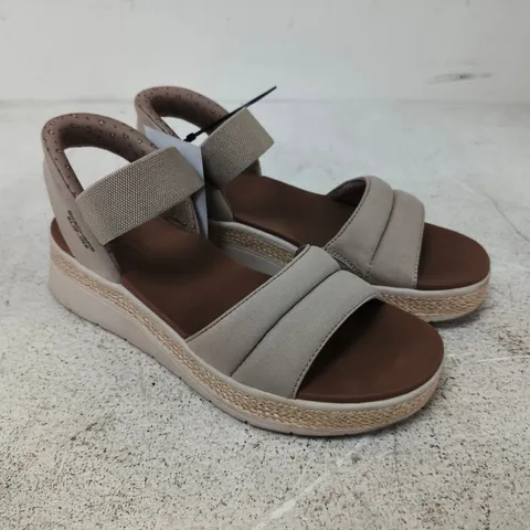 SKECHERS BOBS SUN RAY SLIP-INS SANDAL - 5