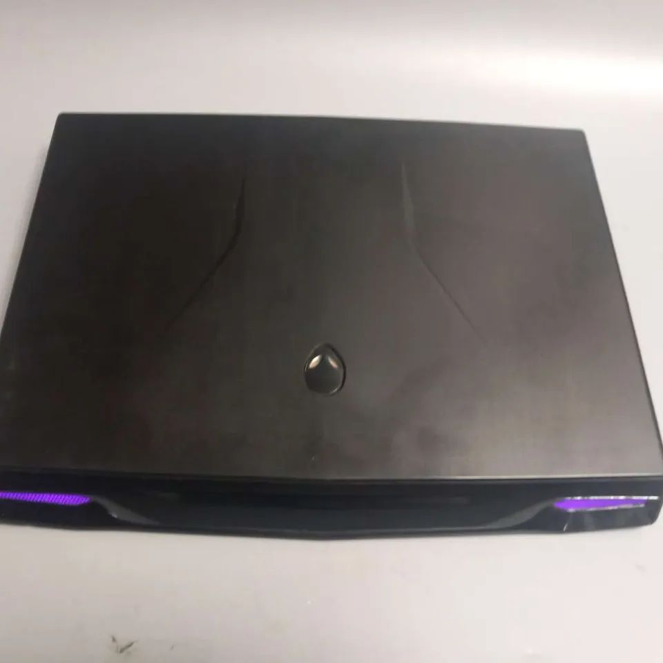 ALIENWARE 17-3630AM 26GB RAM 1TB SSD NVIDIA GFX 650M LAPTOP WITH TARGUS CARRY CASE