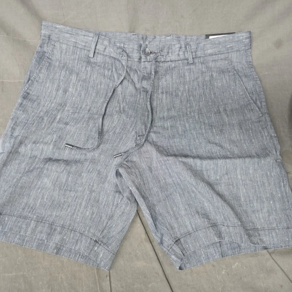 HUGO BOSS C KANE RDS SHRTS IN GREY SIZE UK 52