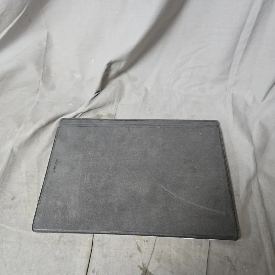 MICROSOFT SURFACE PRO 5 TABLET WITH TYPE COVER – I5, 8GB RAM, 256GB, 12.3" SIM-ENABLED