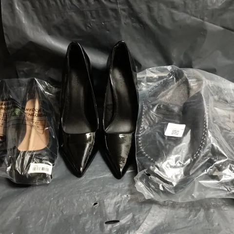 BOX OF APPROXIMATELY 15 ASSORTED PAIRS OF SHOES AND FOOTWEAR ITEMS IN VARIOUS COLOURS, STYLES, AND SIZES - COLLECTION ONLY