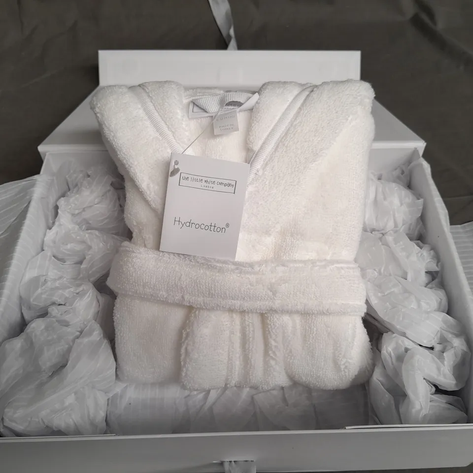 THE LITTLE WHITE COMPANY HYDROCOTTON BABY ROBE IN WITE - 6/12 MONTHS