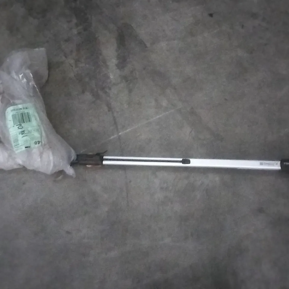 FISKARS POWER GEARS X TELESCOPIC TREE PRUNER