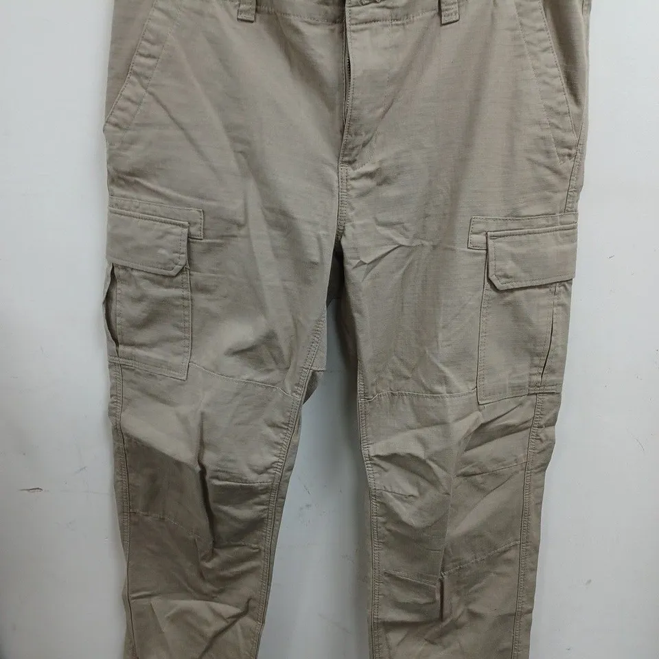 DICKIES CARGO TROUSERS IN KHAKI - W33