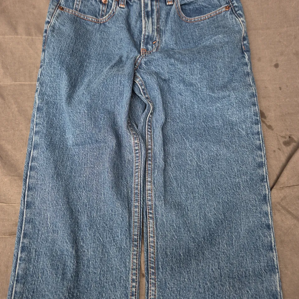 ABERCROMBIE & FITCH JEANS IN BLUE SIZE 24 SHORT