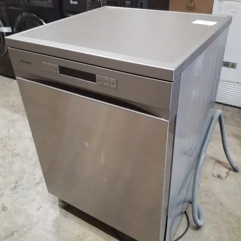 HISENSE HS6223E90XUK SLIMLINE 10 FREESTANDING DISHWASHER - SILVER
