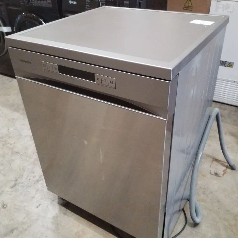HISENSE HS6223E90XUK SLIMLINE 10 FREESTANDING DISHWASHER - SILVER