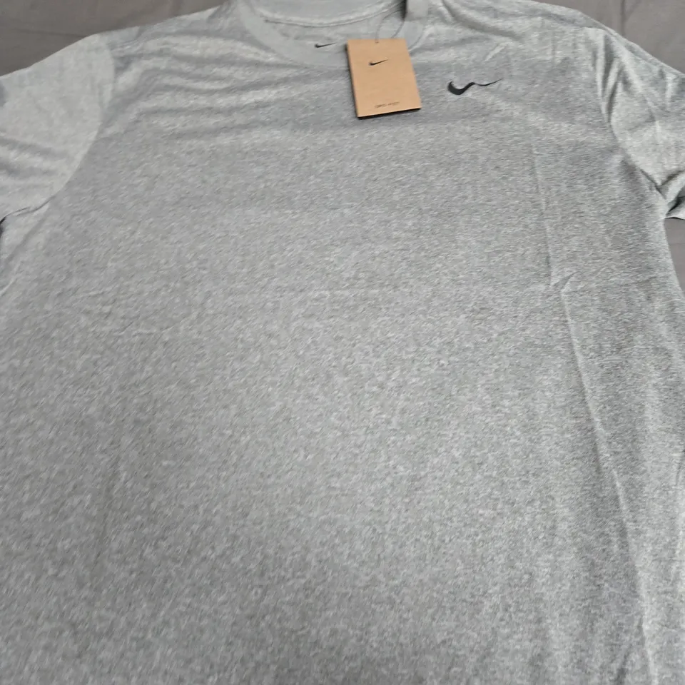 NIKE DRI-FIT TEE SIZE M 