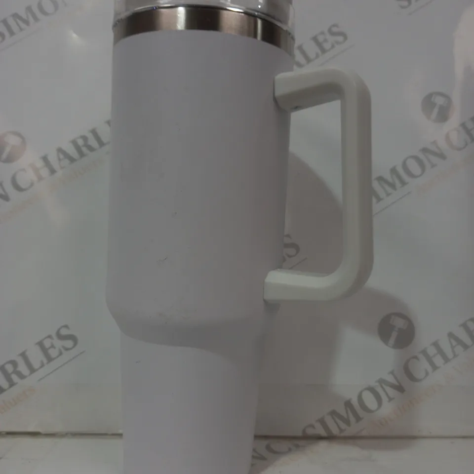 UNBRANDED LARGE STAINLESS STEEL INSULATED TRAVEL MUG IN WHITE