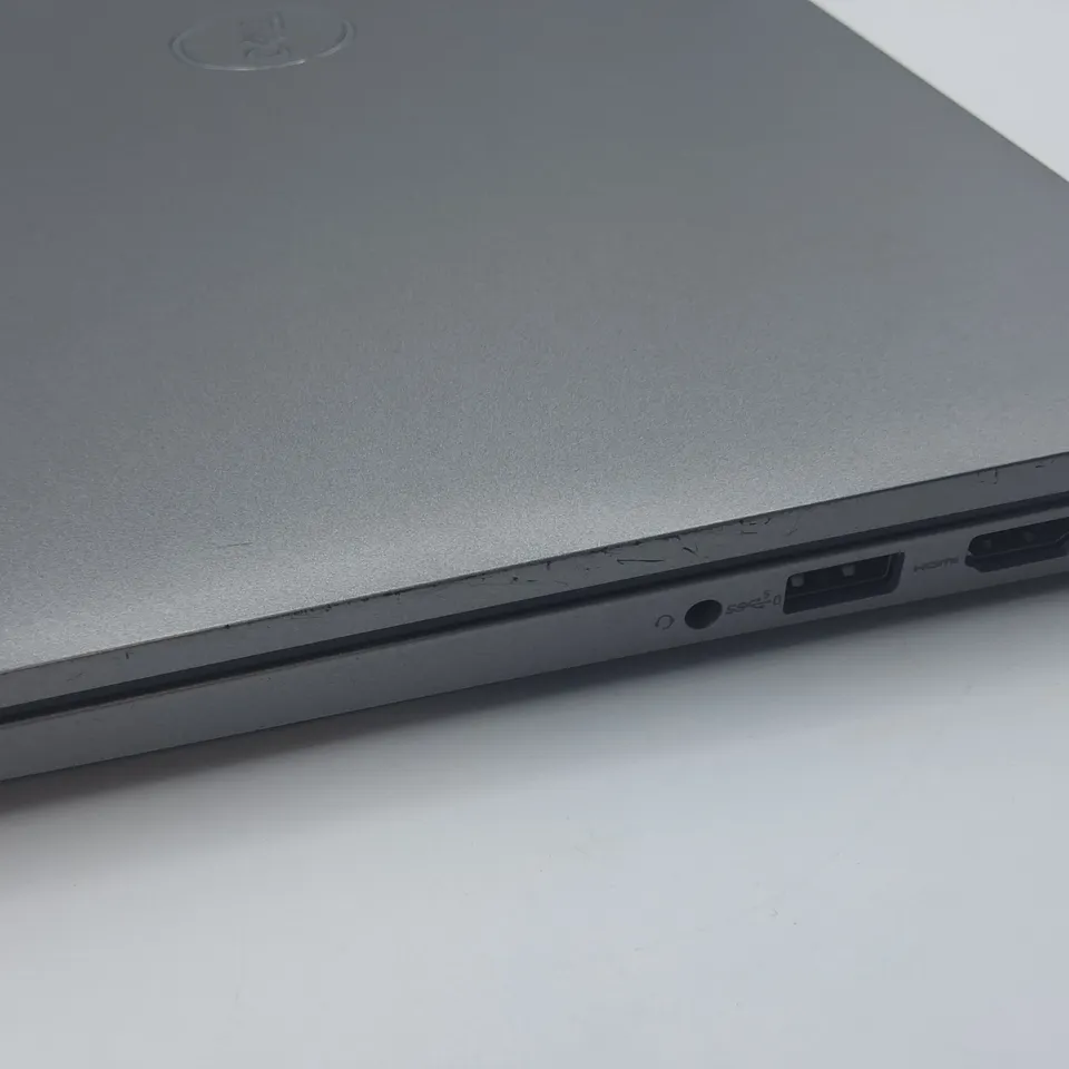 UNBOXED DELL LATITUDE 5450 INTEL ULTRA 5 LAPTOP IN SILVER