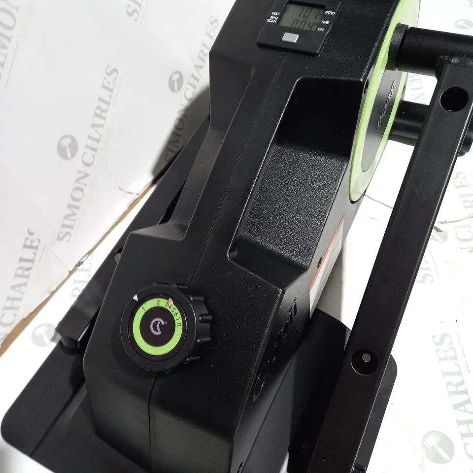 BOXED CUBII JR2 SEATED ELLIPTICAL TRAINER