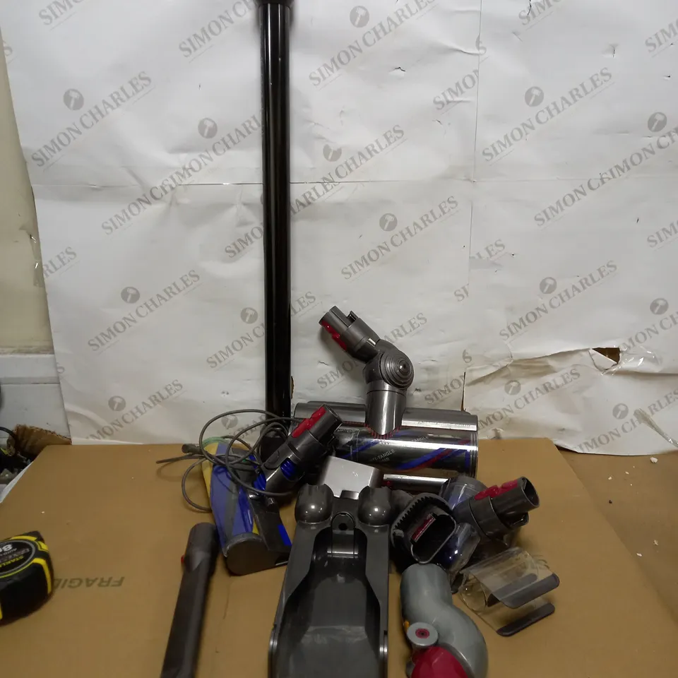 DYSON v15 DETECT ABSOLOUTE VACUUM