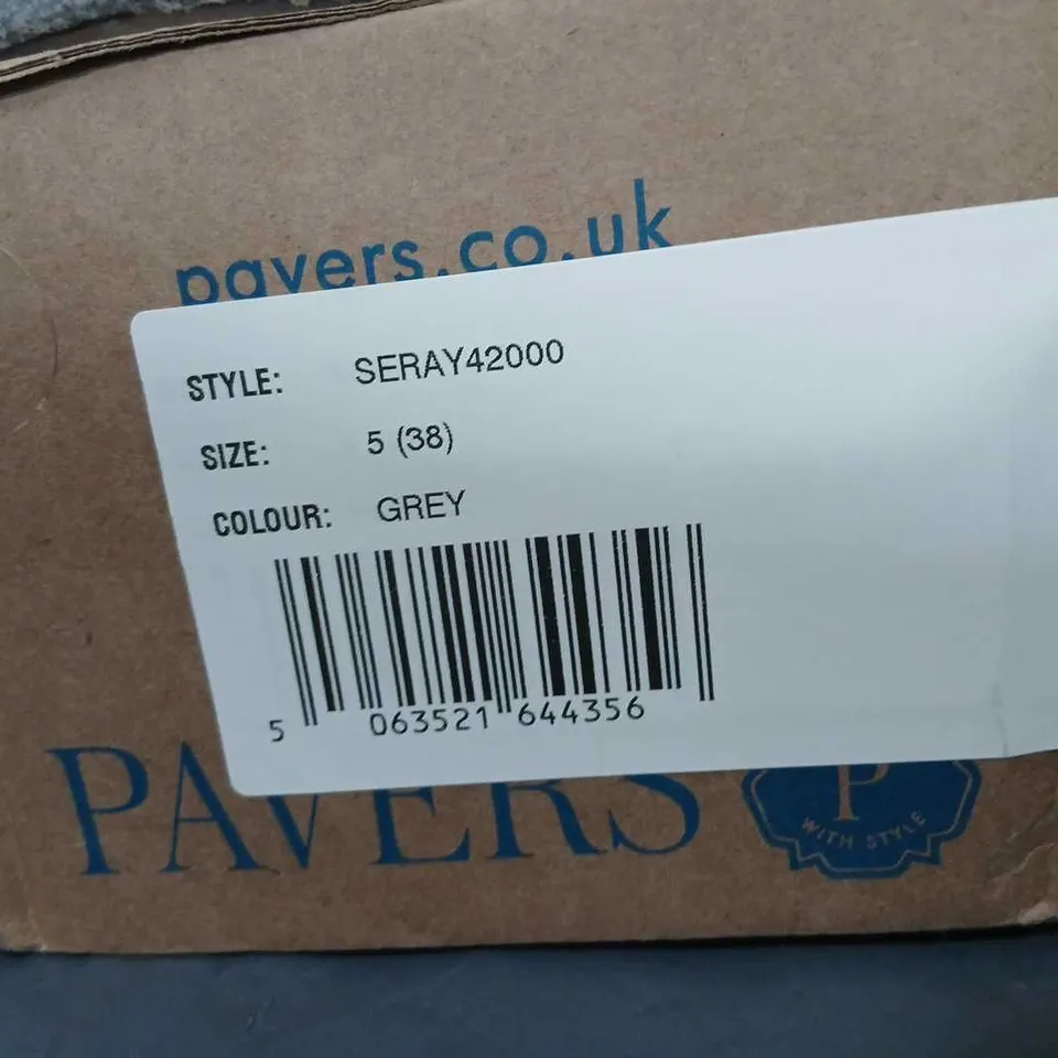 PAVERS GREY FLORAL FELT SLIPPERS – UK 5 (EU 38)