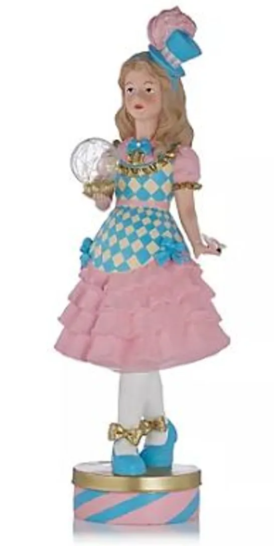 Lot 8604: ENCHANTED GARDEN BY GARDEN REFLECTIONS FANTASY LED LADY ...