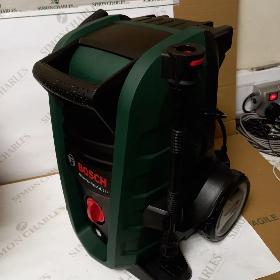 BOSCH UNIVERSAL AQUATAK 135 PRESSURE WASHER