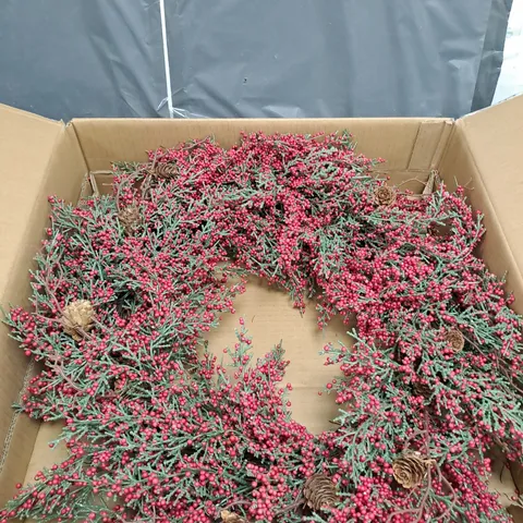 PRE-LIT BROOKLYN RED BERRY WREATH 