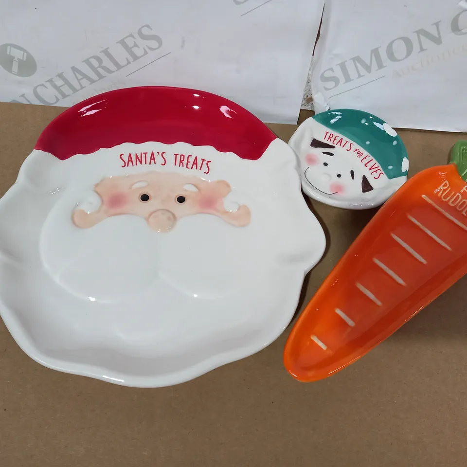 SET OF 3 TREAT DISHES SANTA, ELF AND RUDOLPH RRP £18