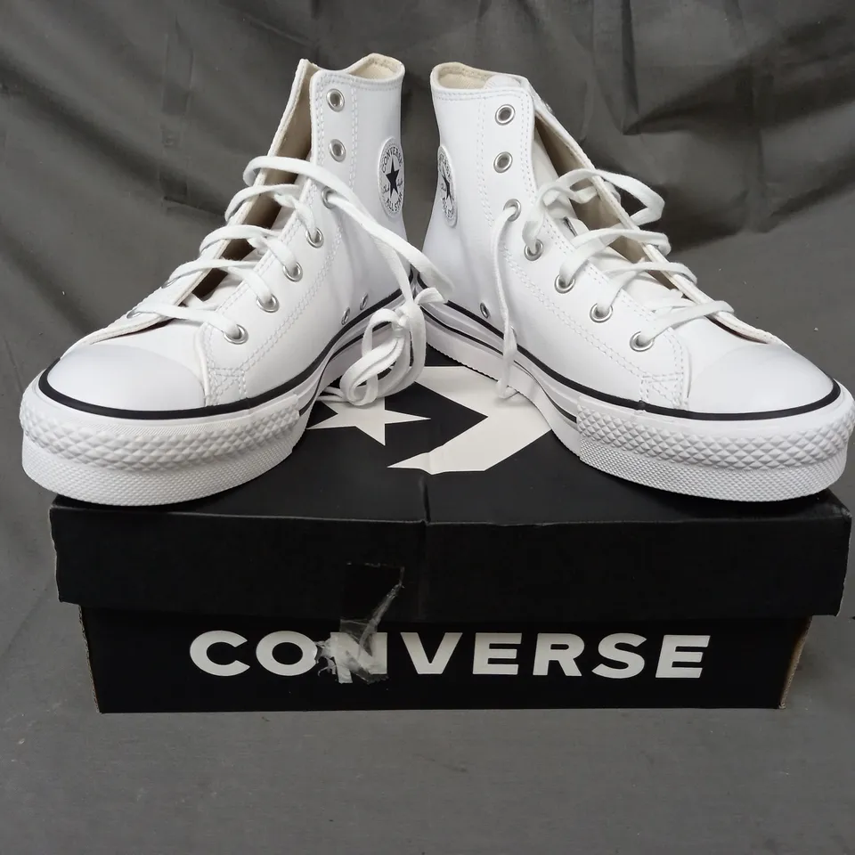 BOXED PAIR OF CONVERSE SHOES IN WHITE UK SIZE 5.5