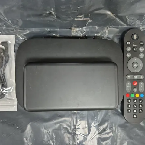 APPROXIMATELY 10 ASSORTED HOUSEHOLD ITEMS TO INCLUDE TV BOX MINI, SKY WIRELESS ROUTER, ETC