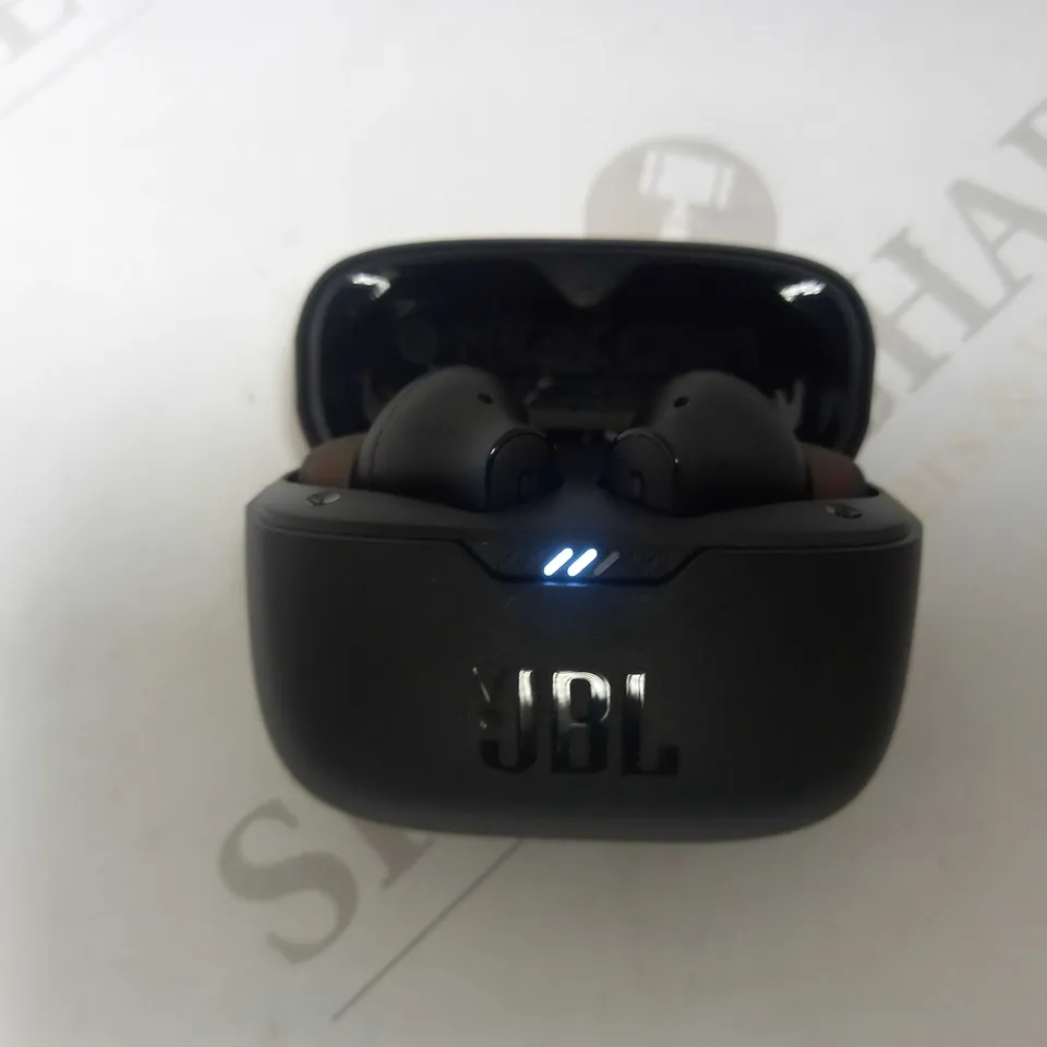 JBL TUNE 230NC TWS IN-EAR HEADPHONES