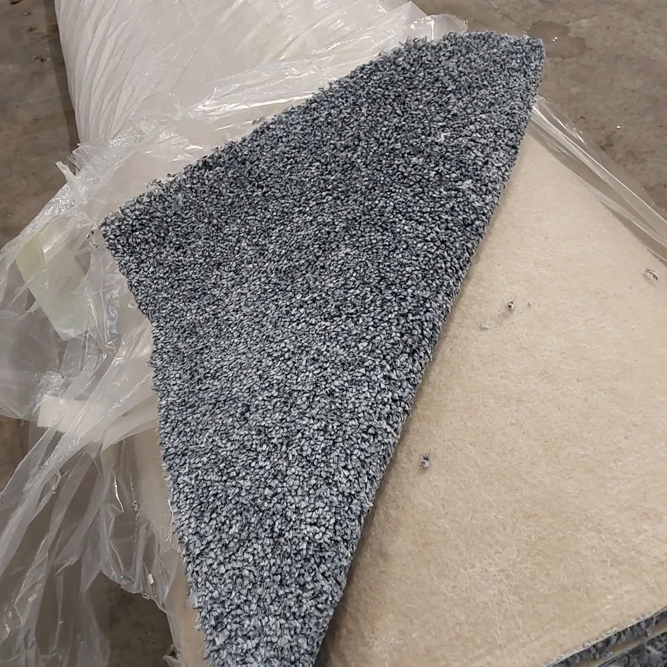 ROLL OF QUALITY STS MOORLAND TWIST TF CARPET // SIZE: APPROX 4 X 10m