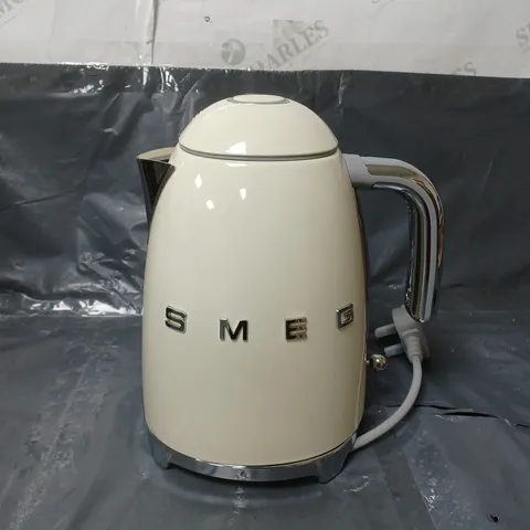 BOXED SMEG KETTLE CREAM