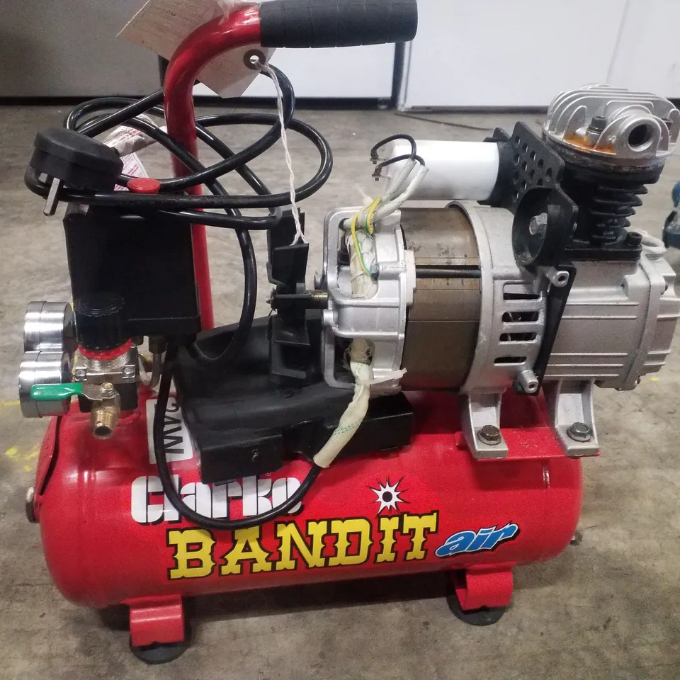 CLARKE BANDIT V 4.2CFM 8 LITRE 1HP AIR COMPRESSOR (230V)