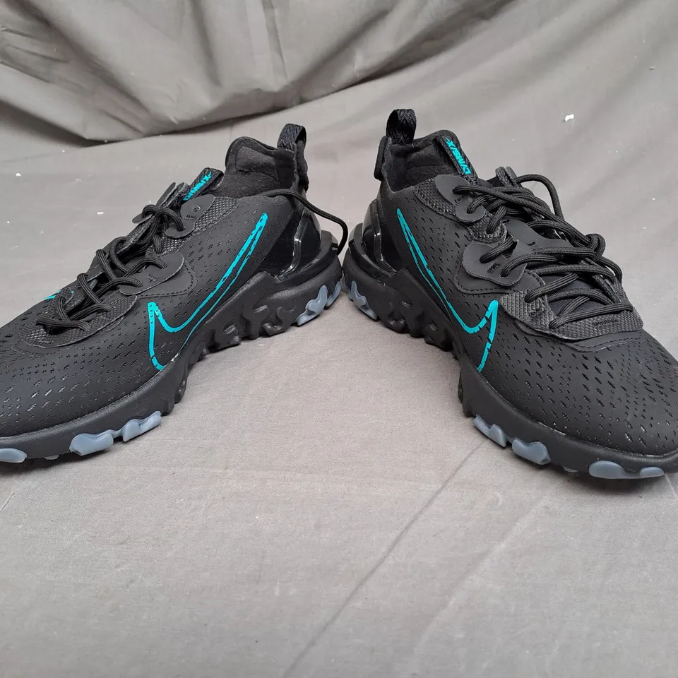 PAIR OF NIKE REACT VISION TRAINERS IN BLACK/AQUA SIZE 8