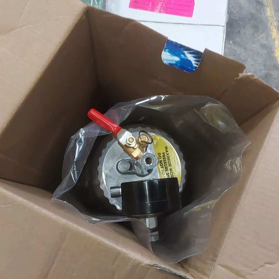 BOXED CLARKE AIR PRESSURISED 2 LITRE PAINT FEED CONTAINER 