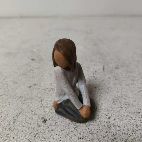 WILLOW TREE FIGURINE - ROSES IN THE GARDEN COLLECTION - JOYFUL CHILD