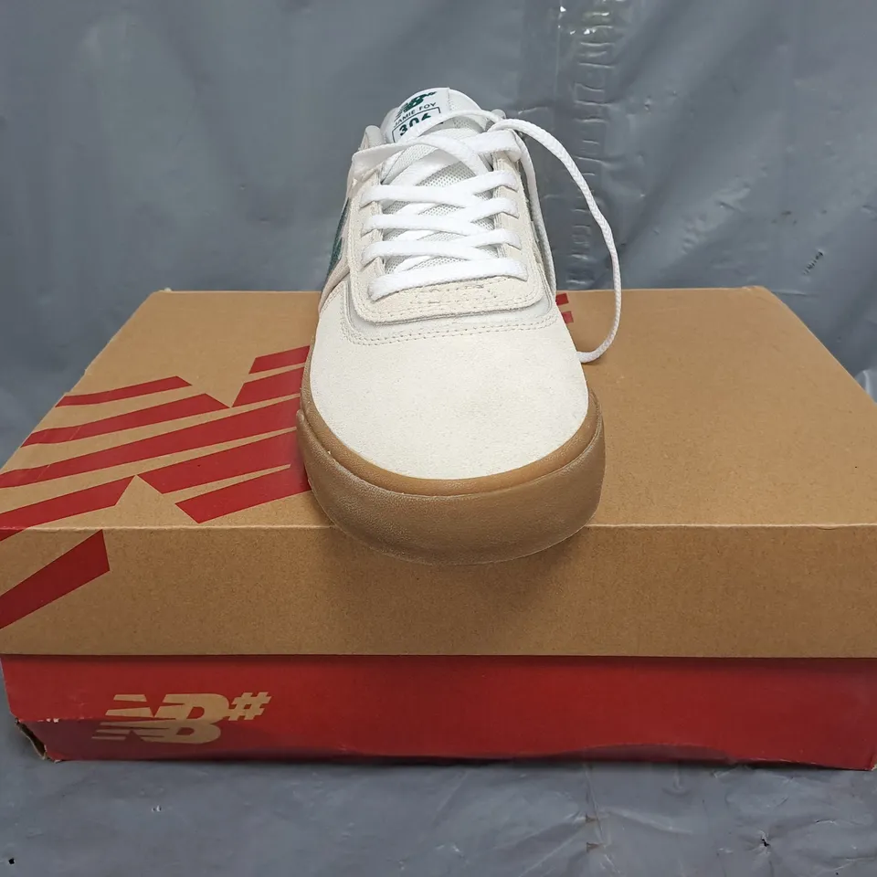 BOXED PAIR OF NEW BALANCE JAMIE FOY 306 SHOES IN OFF-WHITE/GREEN SIZE UK 11