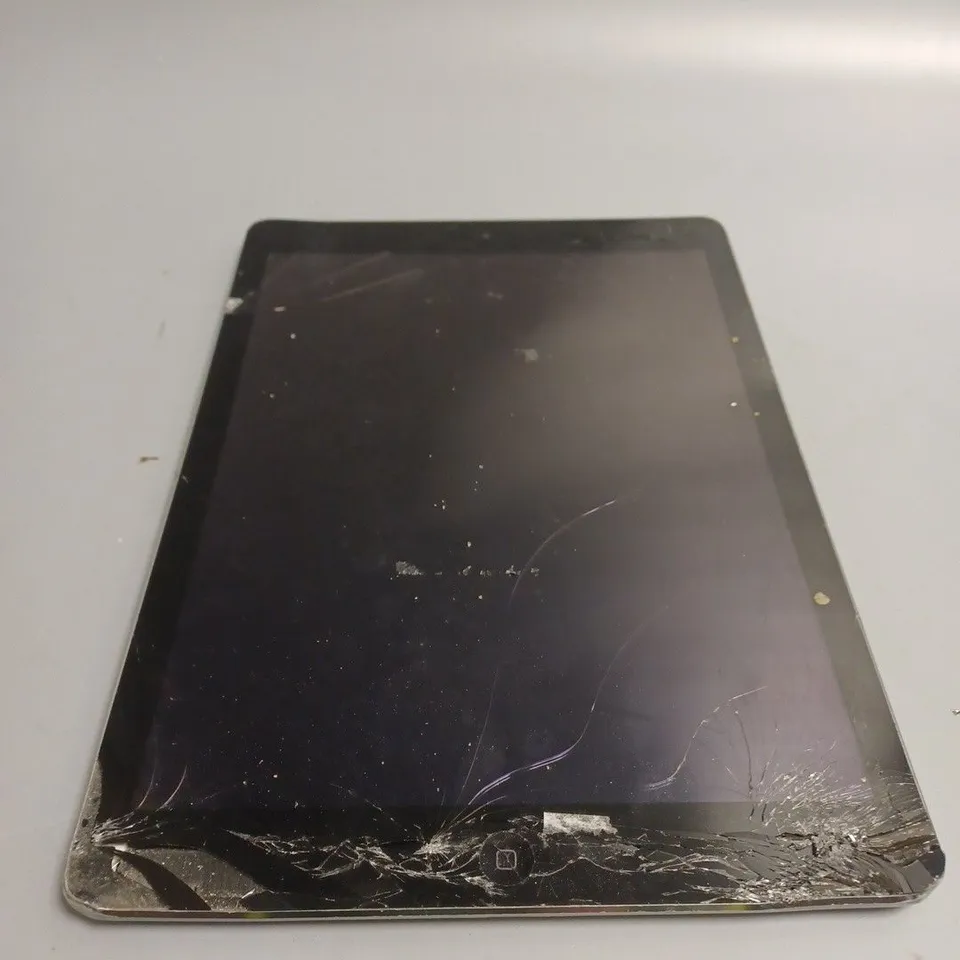 APPLE IPAD AIR 
