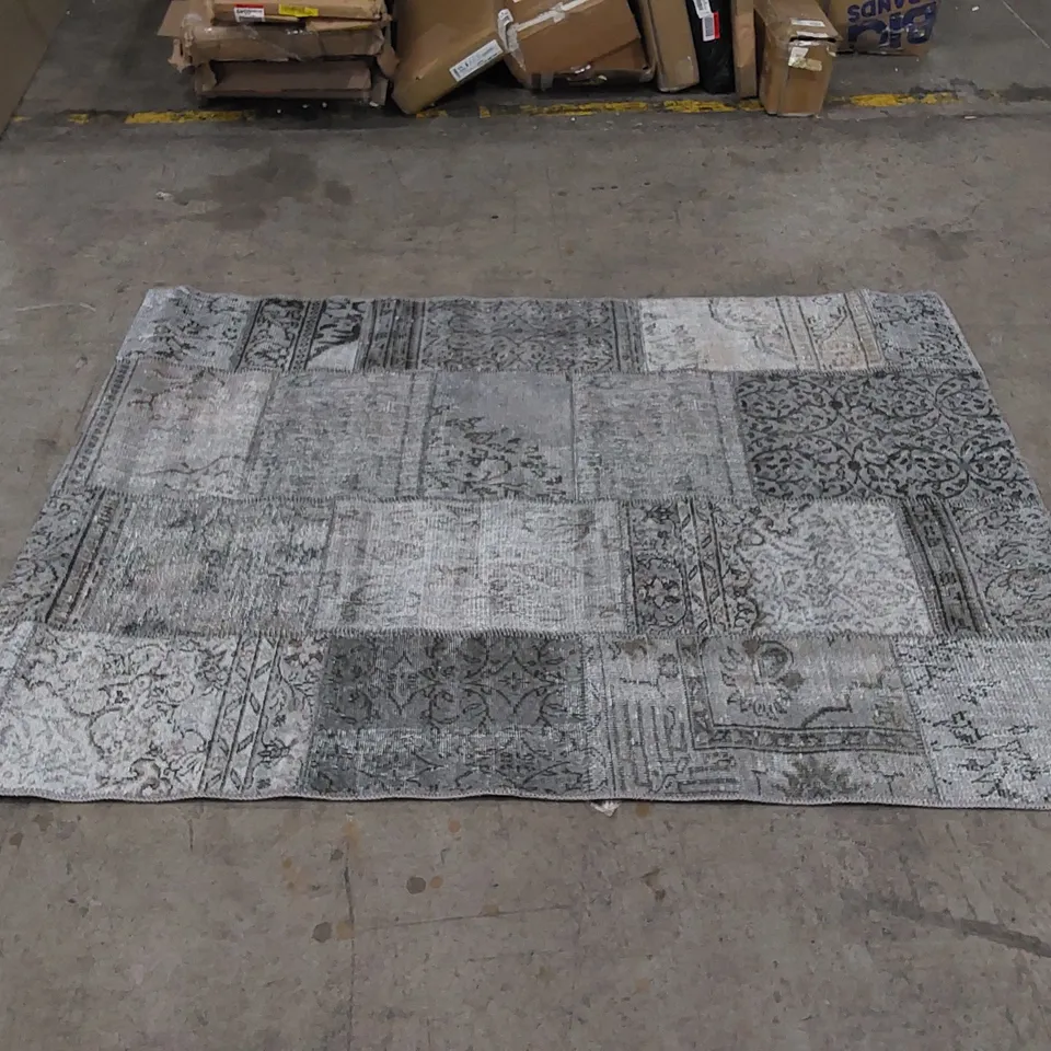 SIESTA EKOHALI RUG - GREY // APPROX SIZE: 140 X 200CM