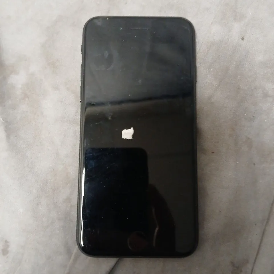APPLE IPHONE IN BLACK (MODEL UNSPECIFIED)