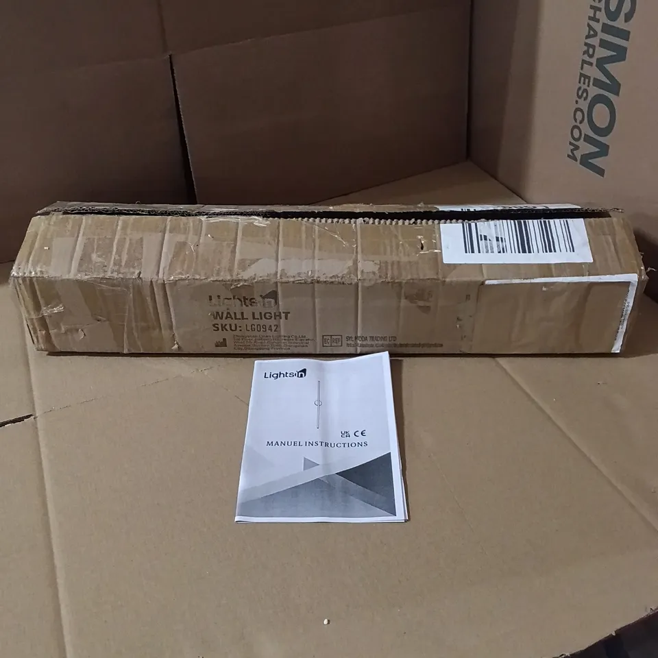 BOXED LIGHTSIN LED WALL LIGHT - BLACK (1 BOX)