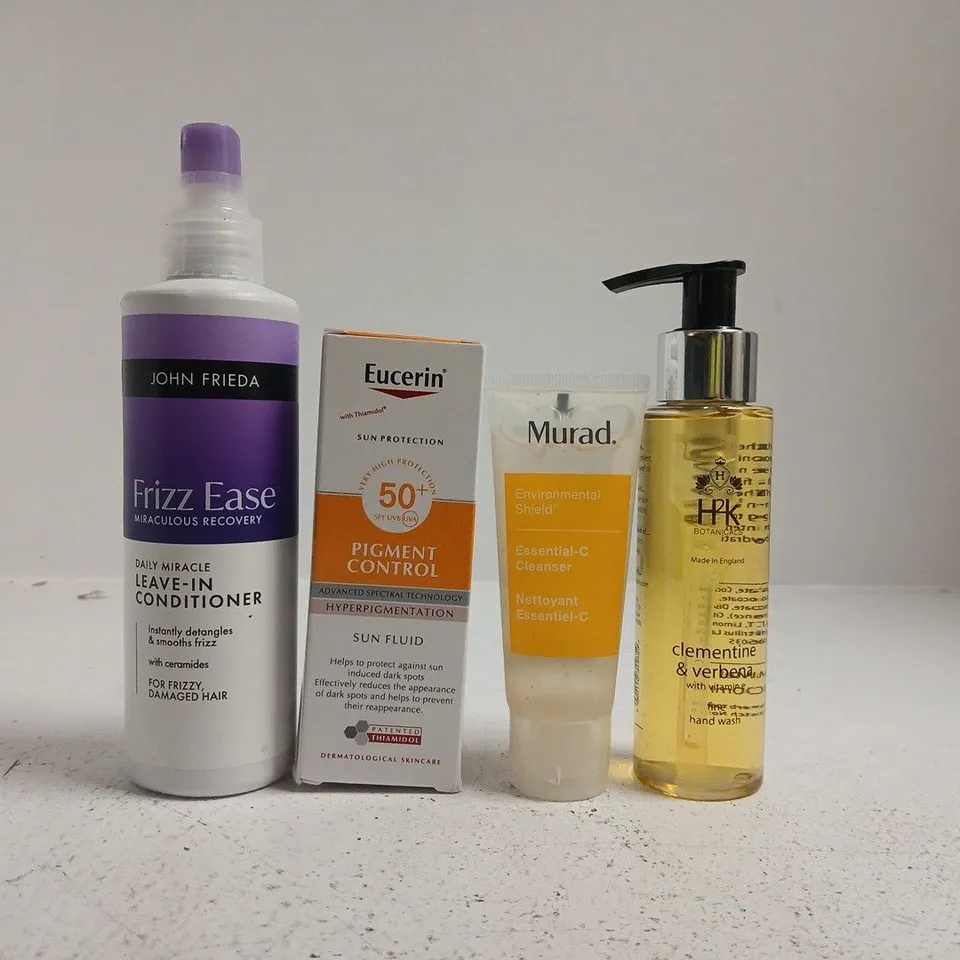 APPROXIMATELY 15 ASSORTED COSMETIC ITEMS INCLUDING VARIOUS MAKES AND BRANDS - COLLECTION ONLY
